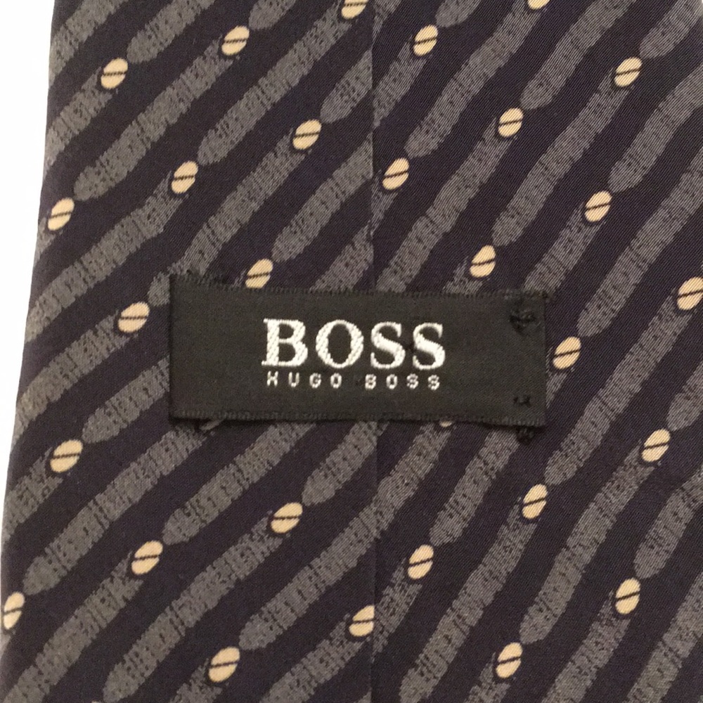 Hugo Boss. 100% silk tie. Brand new wo tag.